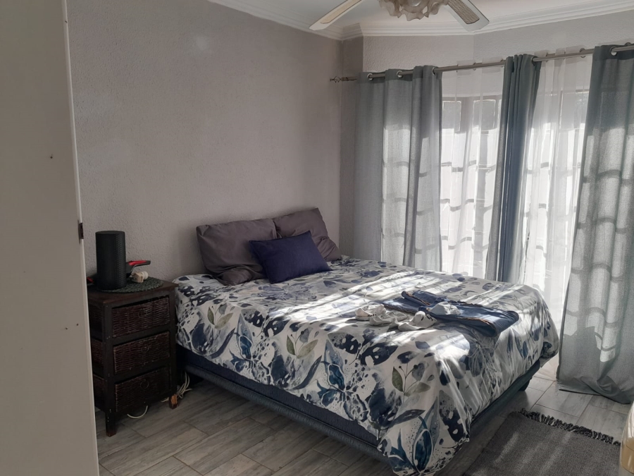 3 Bedroom Property for Sale in Safari Gardens North West